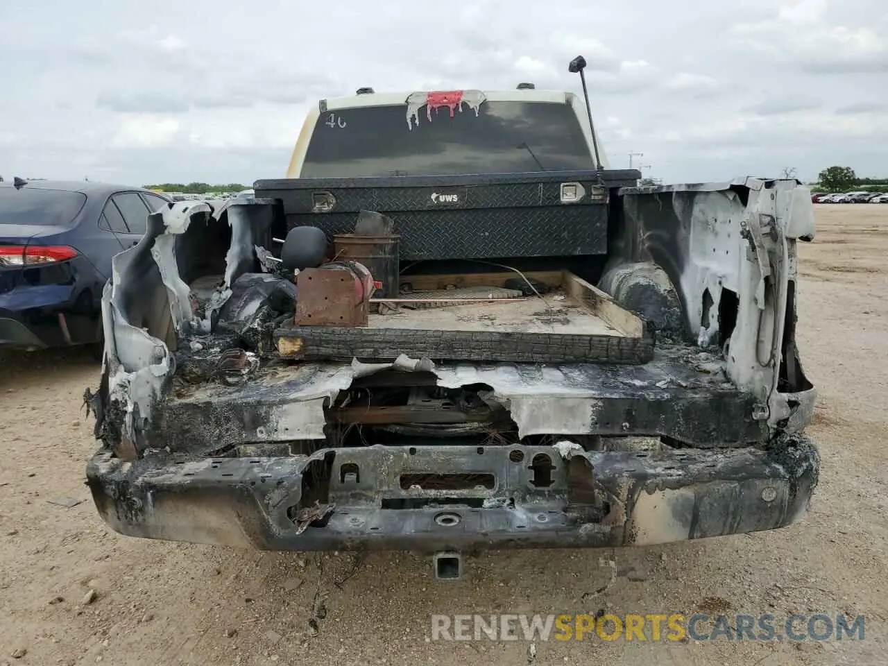 6 fotografías del automóvil dañado 1FTFW1L56RKD52345 FORD F150 2024