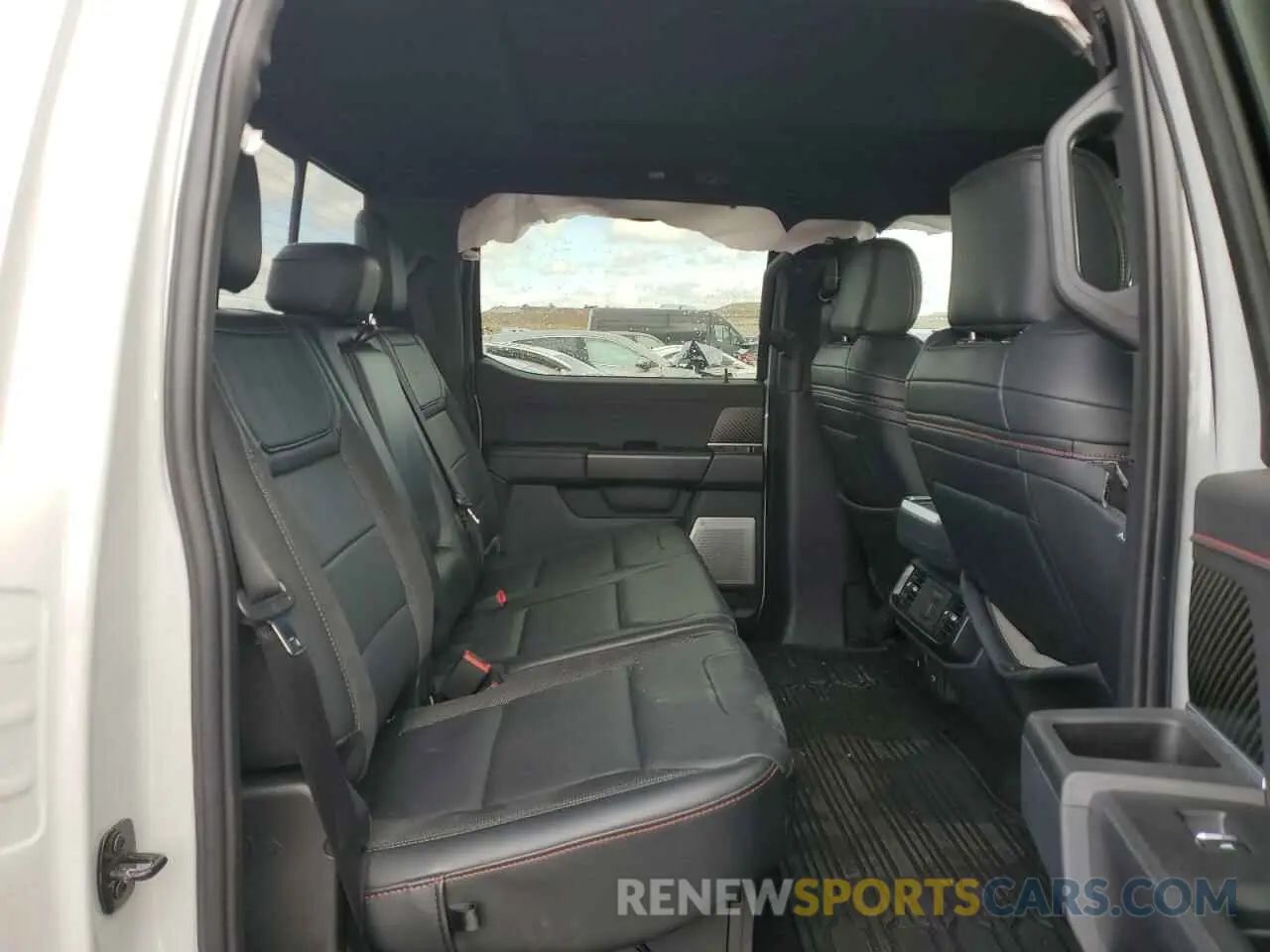 10 fotografías del automóvil dañado 1FTFW1RGXRFB06240 FORD F150 2024