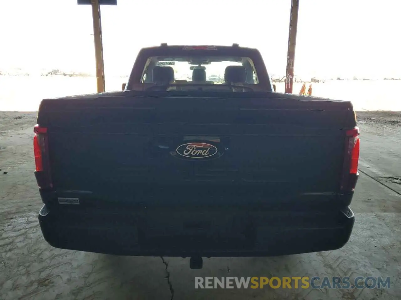 6 fotografías del automóvil dañado 1FTMF1K50RKD70381 FORD F150 2024