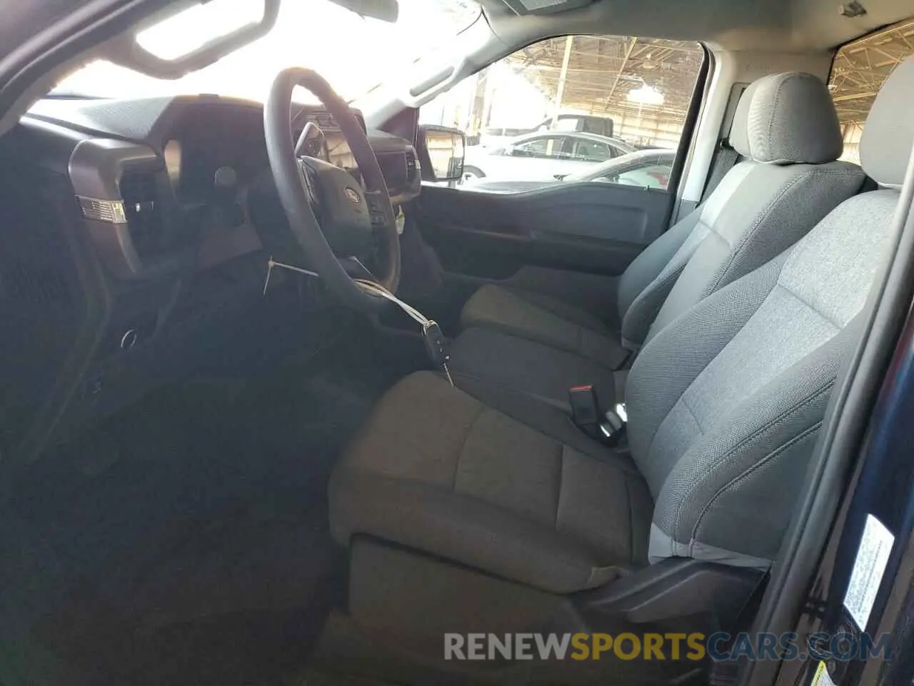 7 fotografías del automóvil dañado 1FTMF1K50RKD70381 FORD F150 2024