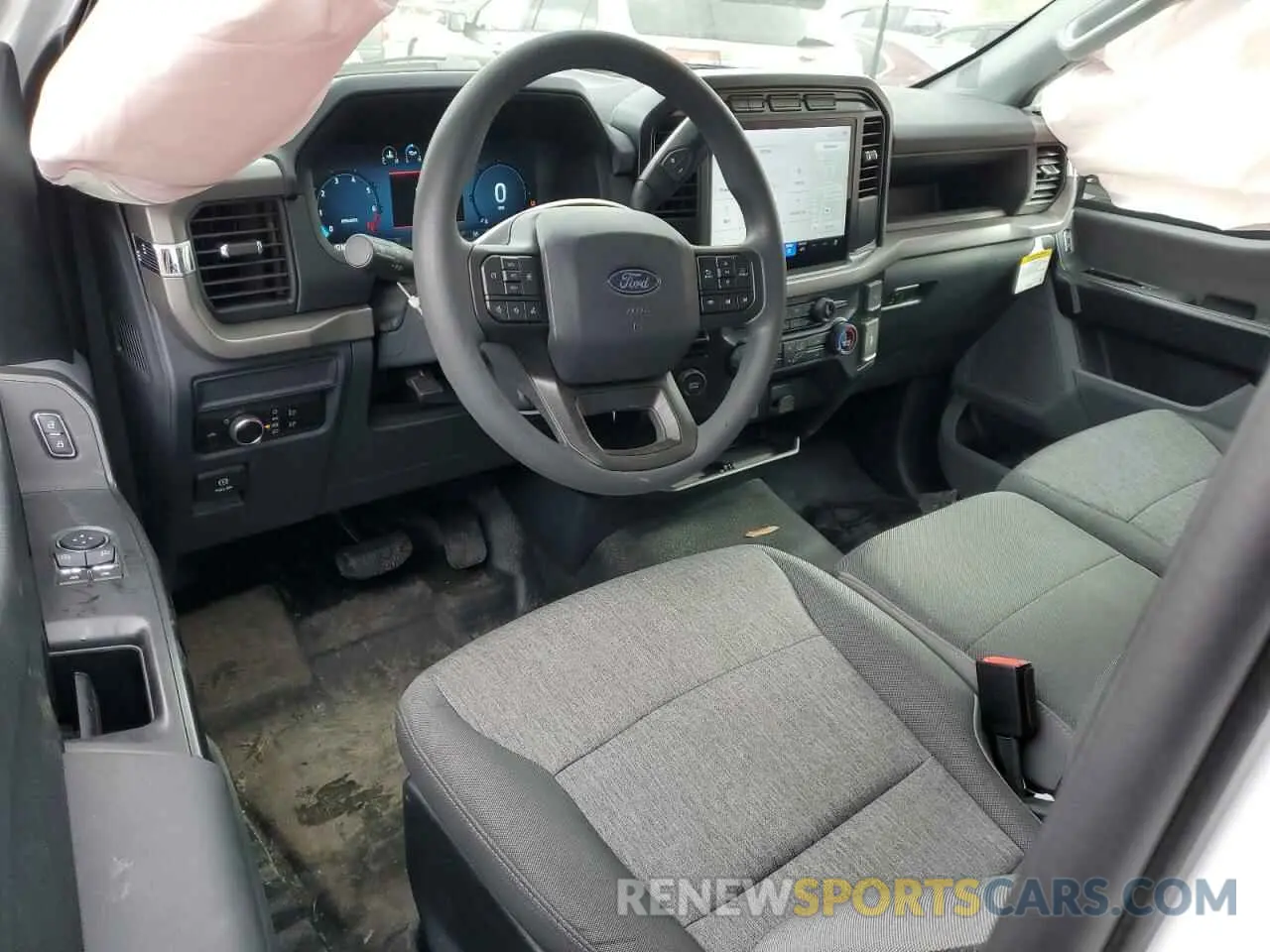 8 fotografías del automóvil dañado 1FTMF1KP0RKE02893 FORD F150 2024