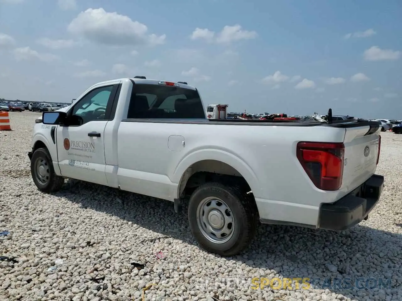 2 fotografías del automóvil dañado 1FTMF1KP2RKE56518 FORD F150 2024