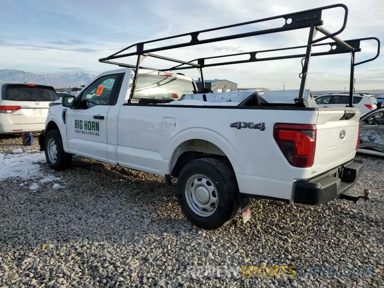 2 fotografías del automóvil dañado 1FTMF1LP2RKE08855 FORD F150 2024