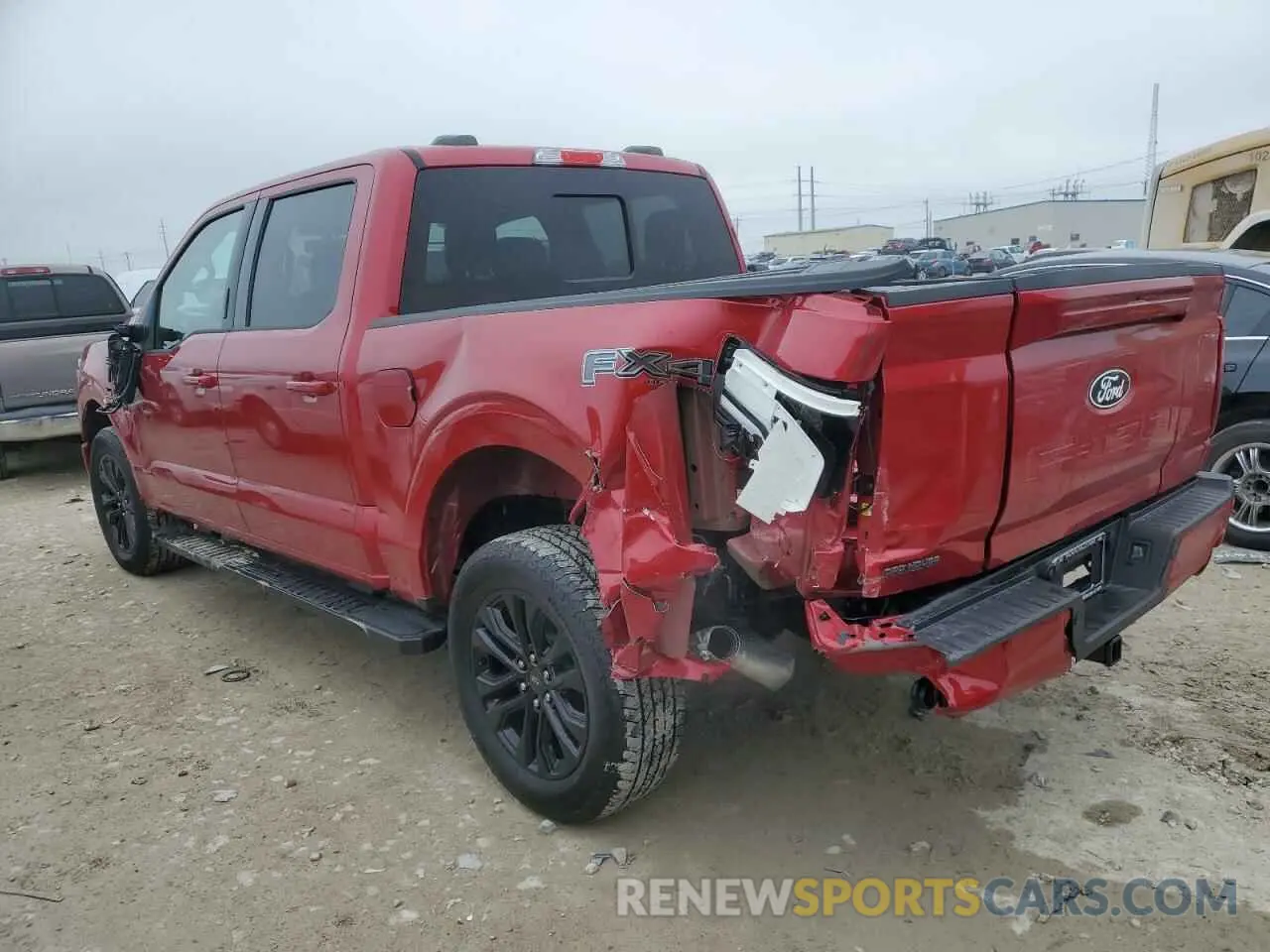 2 fotografías del automóvil dañado 1FTFW5L84RFC05130 FORD F150 LARIA 2024