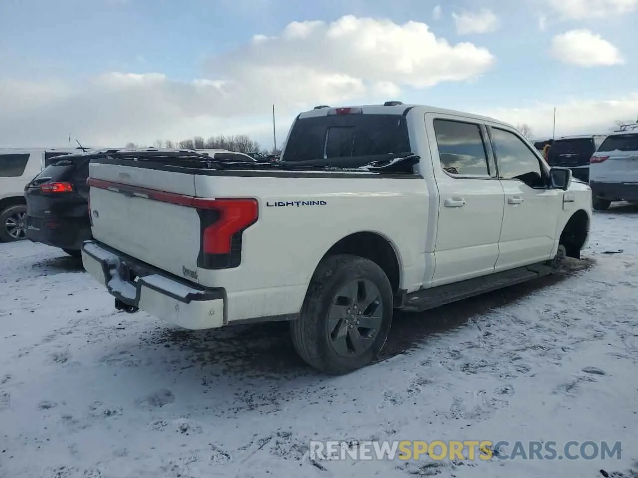 3 fotografías del automóvil dañado 1FTVW1EL6NWG16108 FORD F150 LIGHT 2022