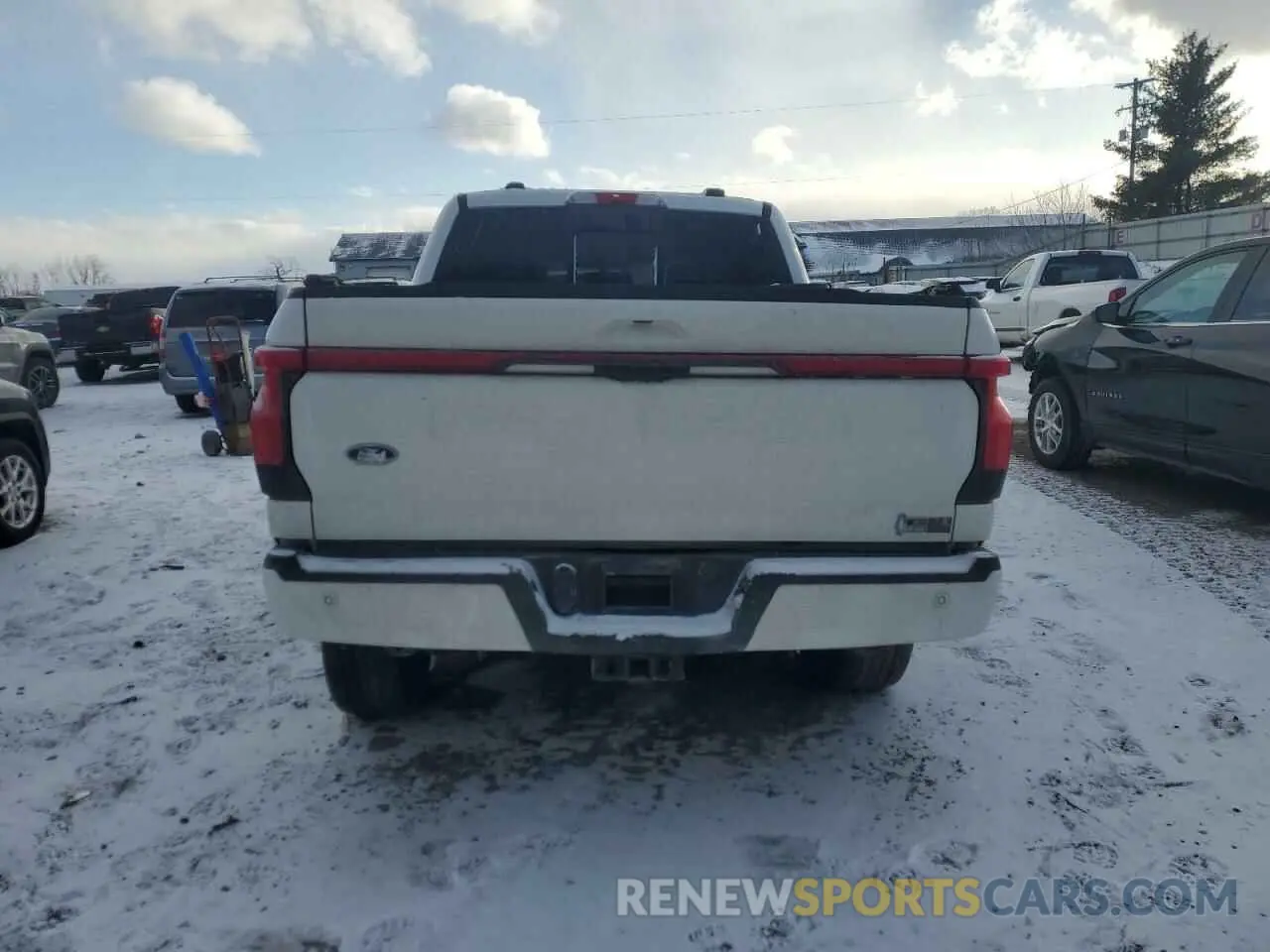 6 fotografías del automóvil dañado 1FTVW1EL6NWG16108 FORD F150 LIGHT 2022