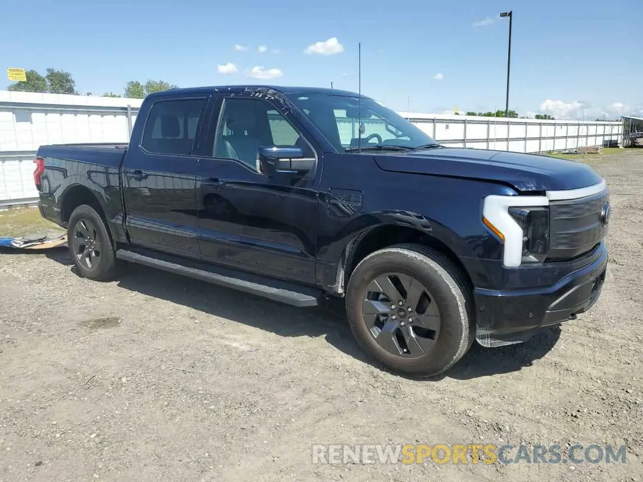 4 fotografías del automóvil dañado 1FT6W1EV0PWG28960 FORD F150 LIGHT 2023