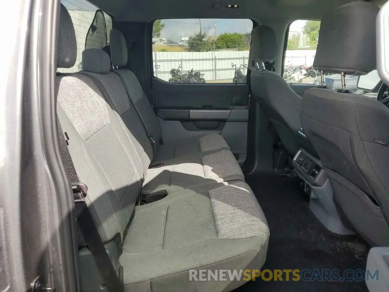 10 fotografías del automóvil dañado 1FT6W1EV0PWG34788 FORD F150 LIGHT 2023