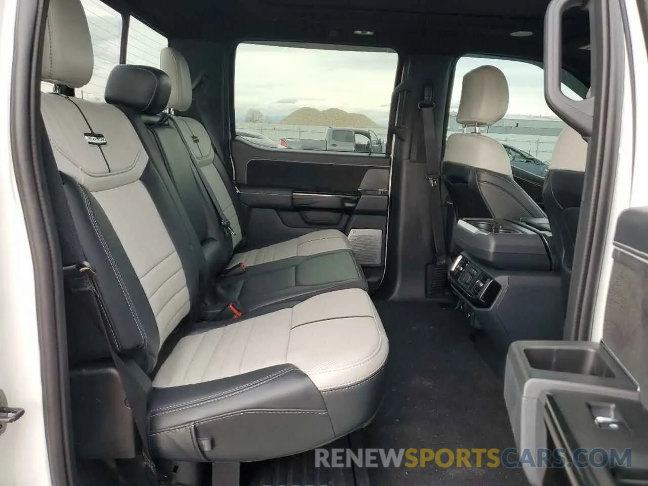 10 fotografías del automóvil dañado 1FT6W1EV1PWG14095 FORD F150 LIGHT 2023