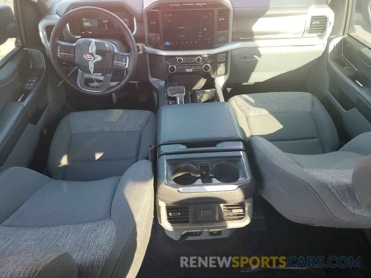 8 fotografías del automóvil dañado 1FTVW1EL2PWG05433 FORD F150 LIGHT 2023