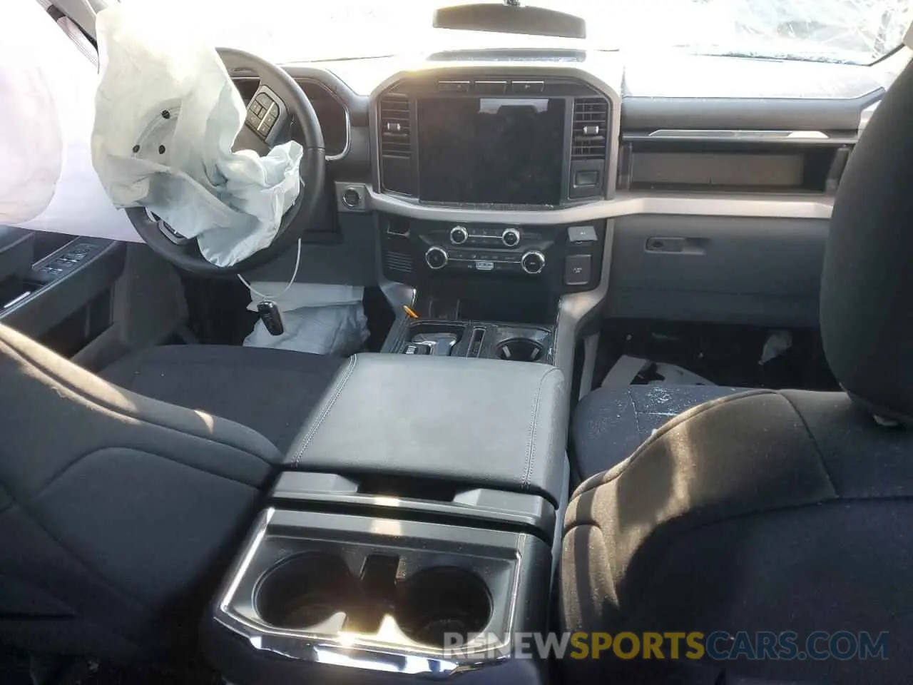 8 fotografías del automóvil dañado 1FTVW1EL3PWG61686 FORD F150 LIGHT 2023