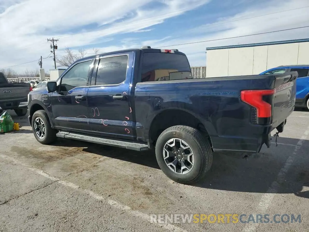2 fotografías del automóvil dañado 1FTVW1EL4PWG34464 FORD F150 LIGHT 2023