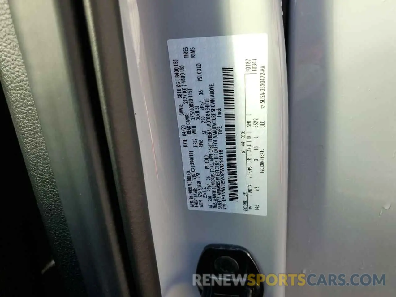 13 fotografías del automóvil dañado 1FTVW1EV0PWG14116 FORD F150 LIGHT 2023