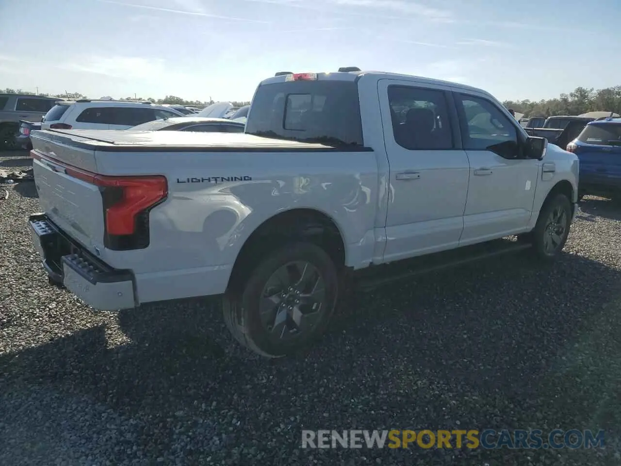 3 fotografías del automóvil dañado 1FTVW1EV0PWG14116 FORD F150 LIGHT 2023