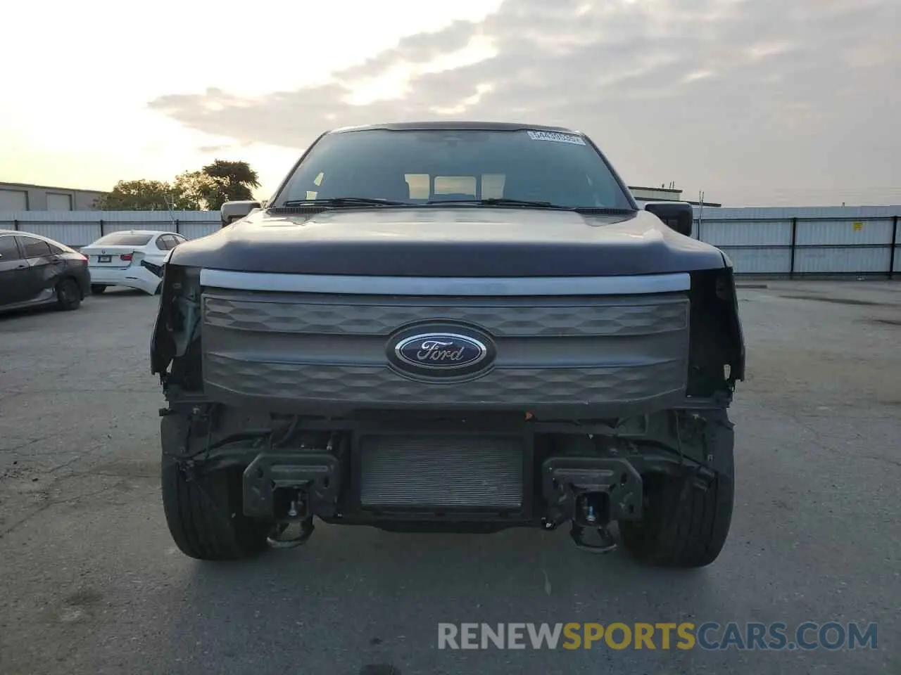 5 fotografías del automóvil dañado 1FTVW1EV1PWG16263 FORD F150 LIGHT 2023