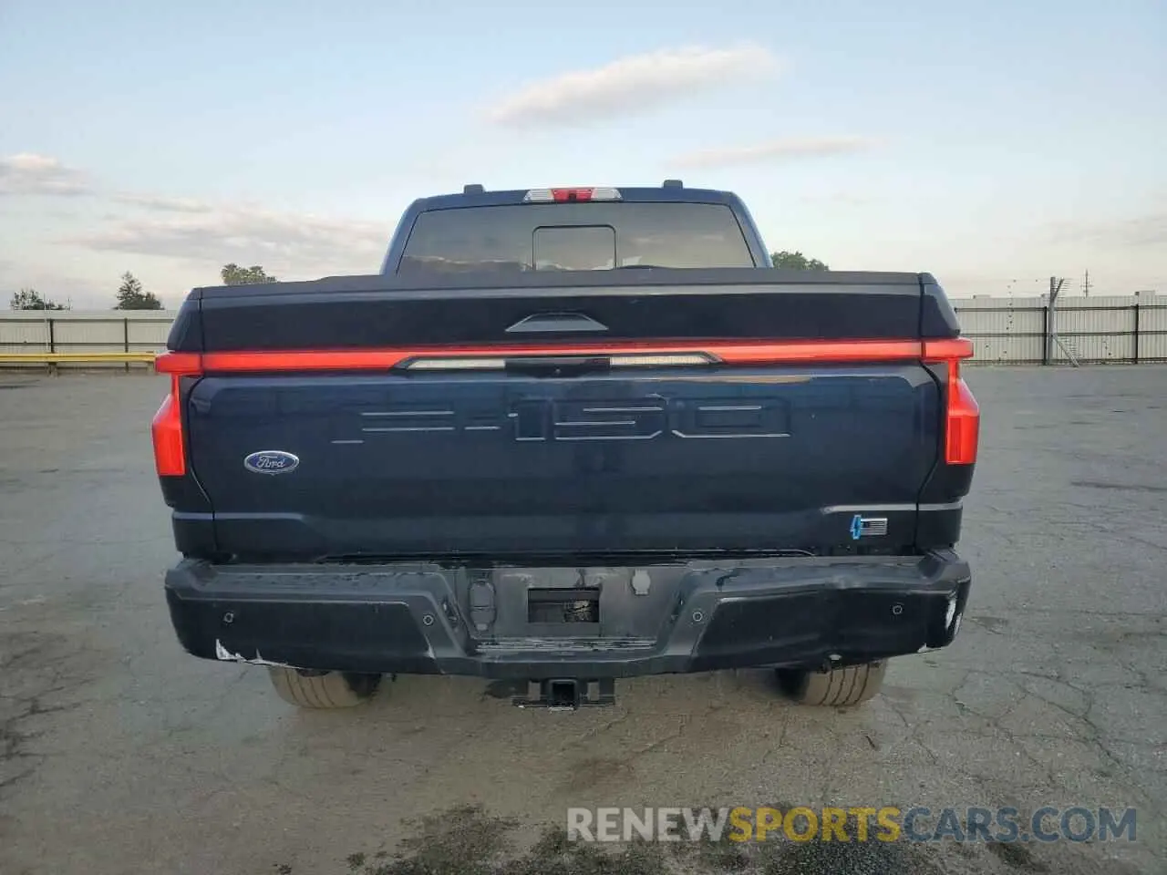 6 fotografías del automóvil dañado 1FTVW1EV1PWG16263 FORD F150 LIGHT 2023