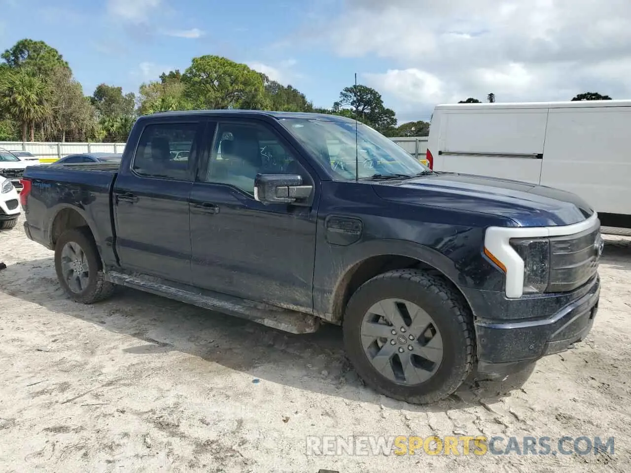 4 fotografías del automóvil dañado 1FTVW1EV8PWG06815 FORD F150 LIGHT 2023