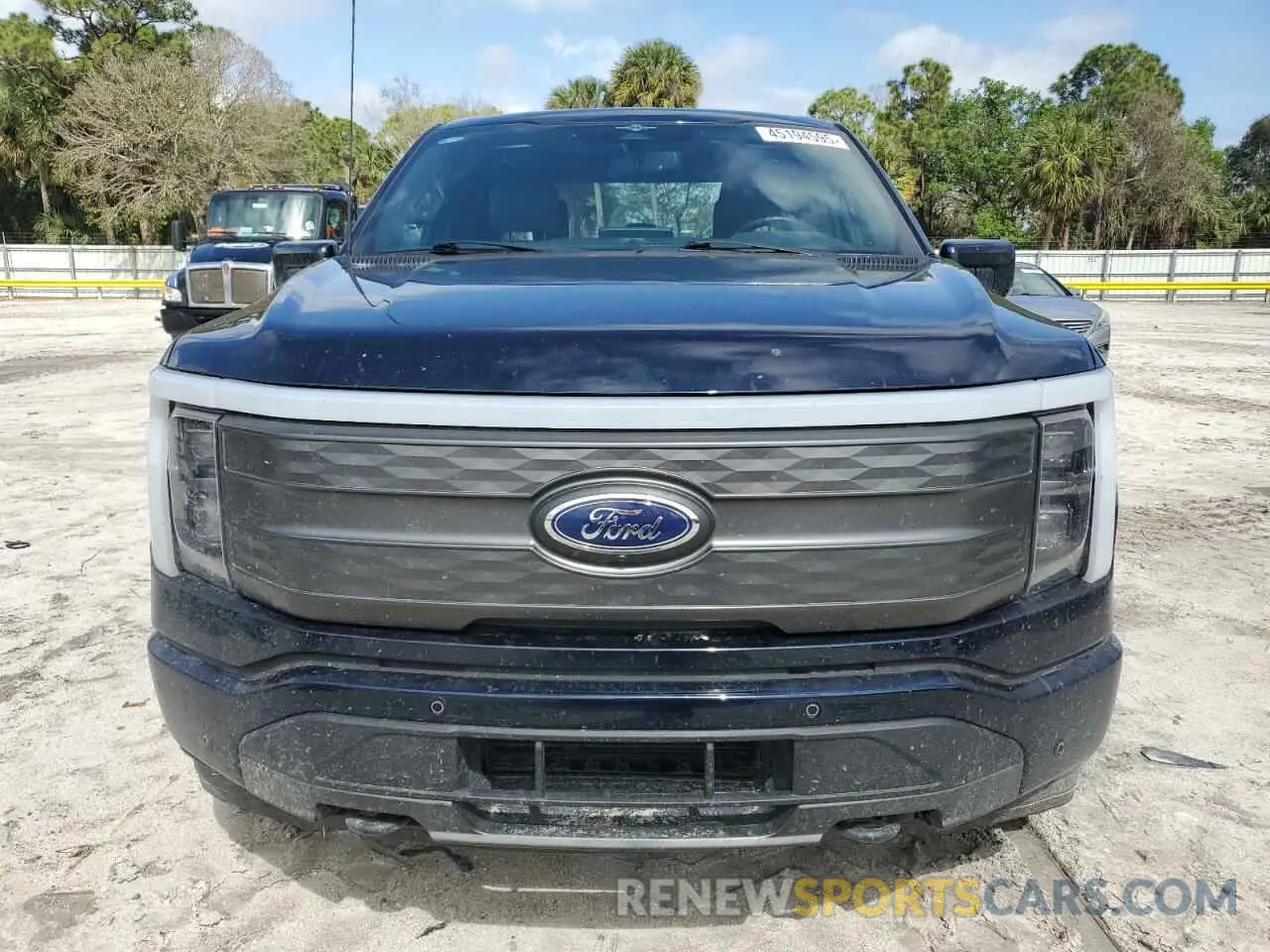 5 fotografías del automóvil dañado 1FTVW1EV8PWG06815 FORD F150 LIGHT 2023