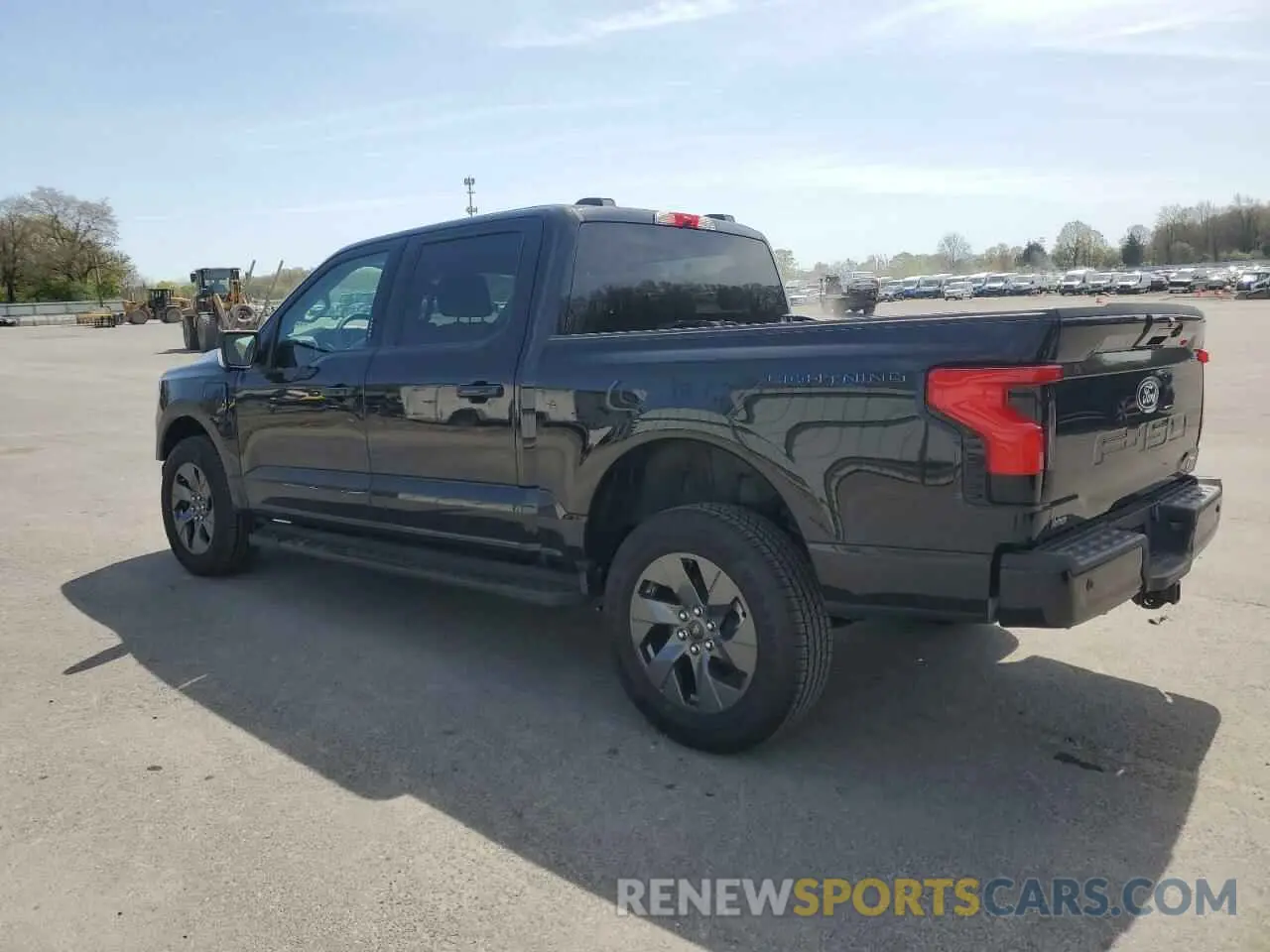 2 fotografías del automóvil dañado 1FT6W3L74RWG03112 FORD F150 LIGHT 2024