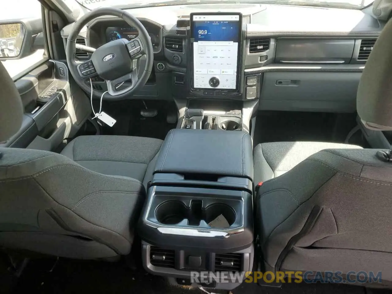 8 fotografías del automóvil dañado 1FT6W3L74RWG03112 FORD F150 LIGHT 2024