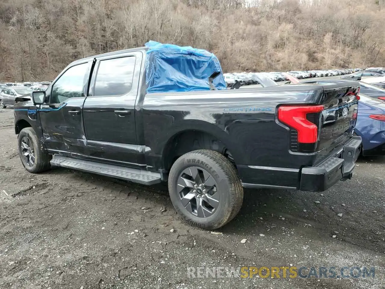 2 fotografías del automóvil dañado 1FT6W3L78RWG03307 FORD F150 LIGHT 2024