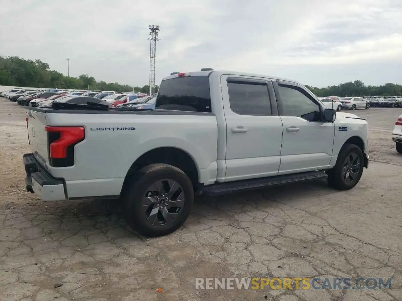 3 fotografías del automóvil dañado 1FT6W3L78RWG28675 FORD F150 LIGHT 2024