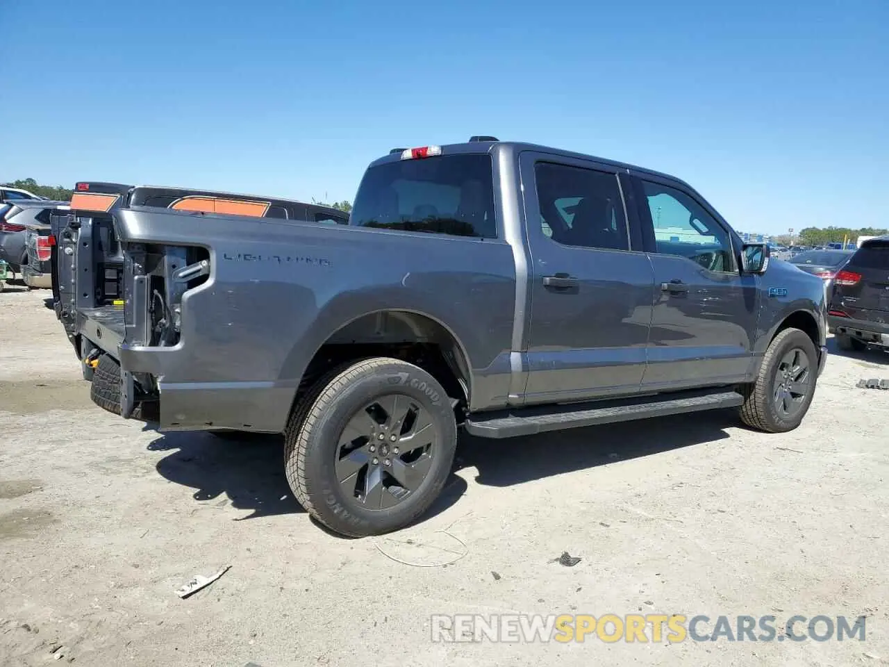 3 fotografías del automóvil dañado 1FTVW3LK0RWG24006 FORD F150 LIGHT 2024