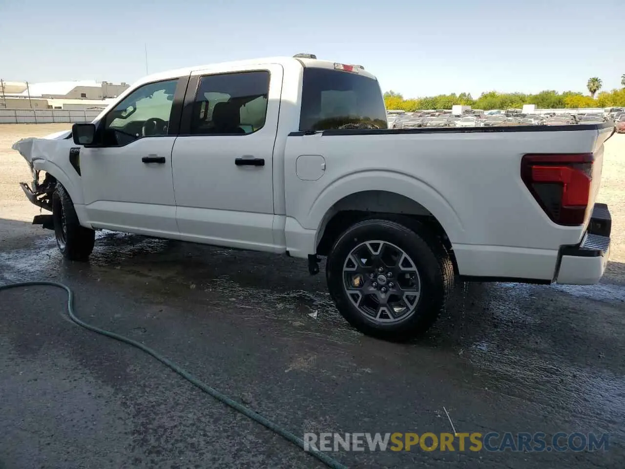2 fotografías del automóvil dañado 1FTEW2K57RKD19468 FORD F150 STX 2024