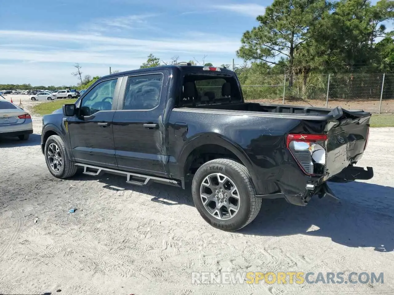 2 fotografías del automóvil dañado 1FTEW2KP2RKD25390 FORD F150 STX 2024