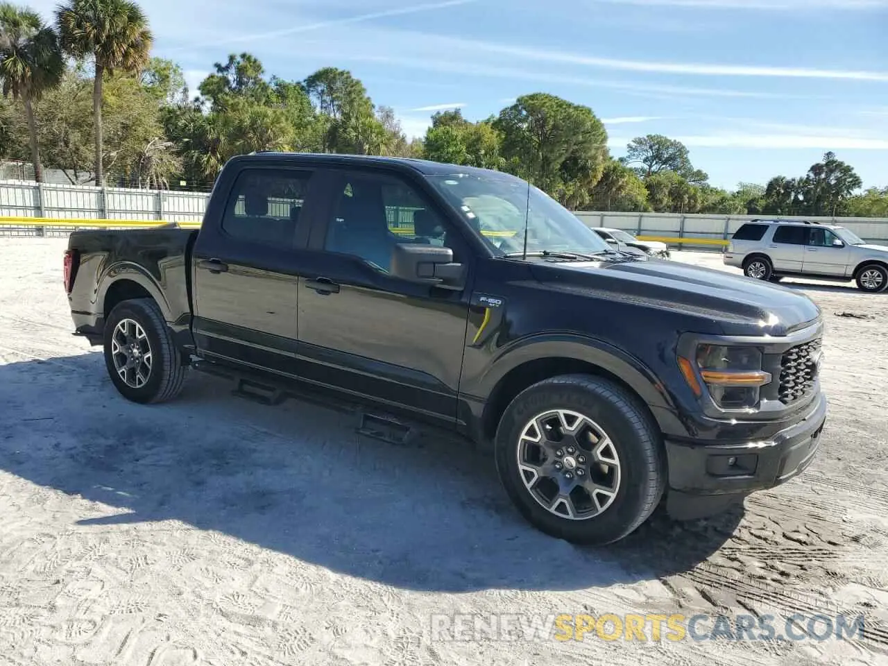 4 fotografías del automóvil dañado 1FTEW2KP2RKD25390 FORD F150 STX 2024
