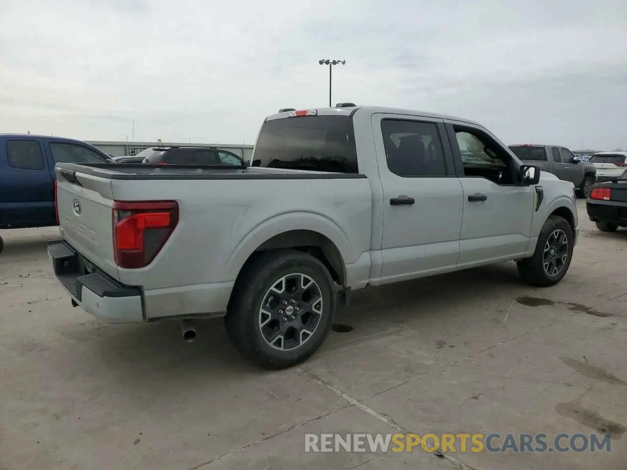 3 fotografías del automóvil dañado 1FTEW2KP7RKE61336 FORD F150 STX 2024