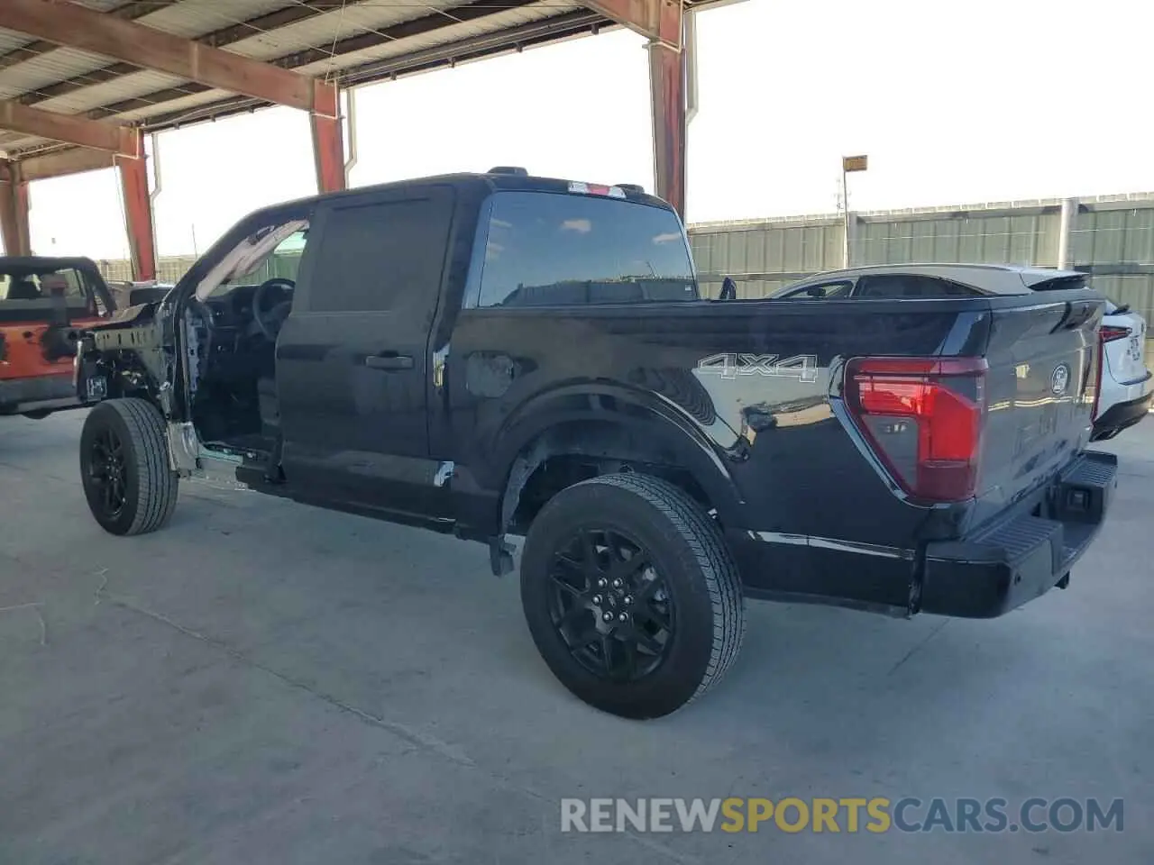 2 fotografías del automóvil dañado 1FTEW2LP0RKD07047 FORD F150 STX 2024