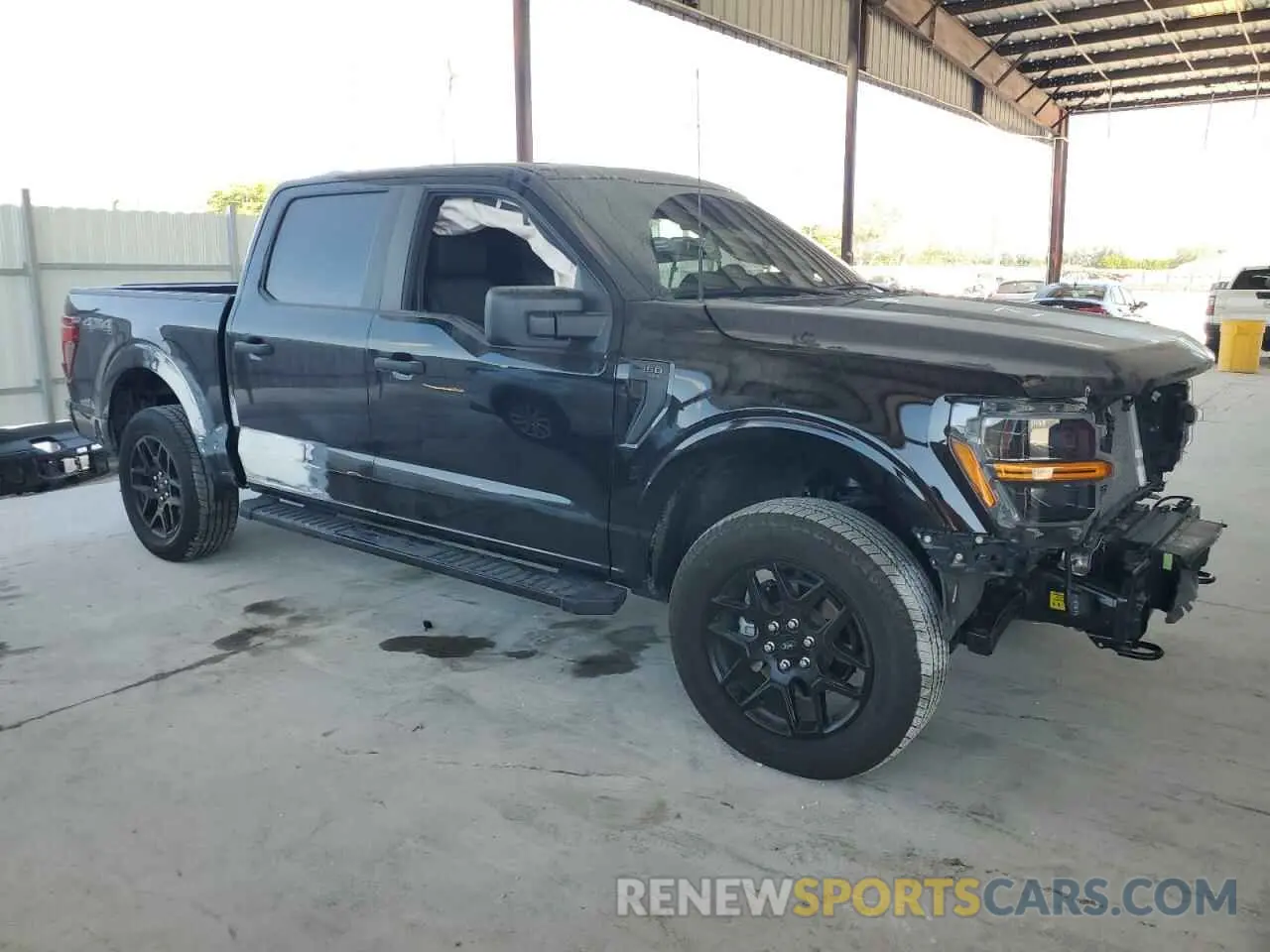 4 fotografías del automóvil dañado 1FTEW2LP0RKD07047 FORD F150 STX 2024