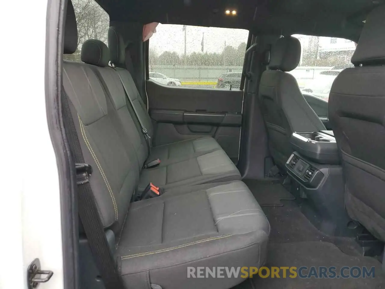 10 fotografías del automóvil dañado 1FTEW2LP0RKD27766 FORD F150 STX 2024