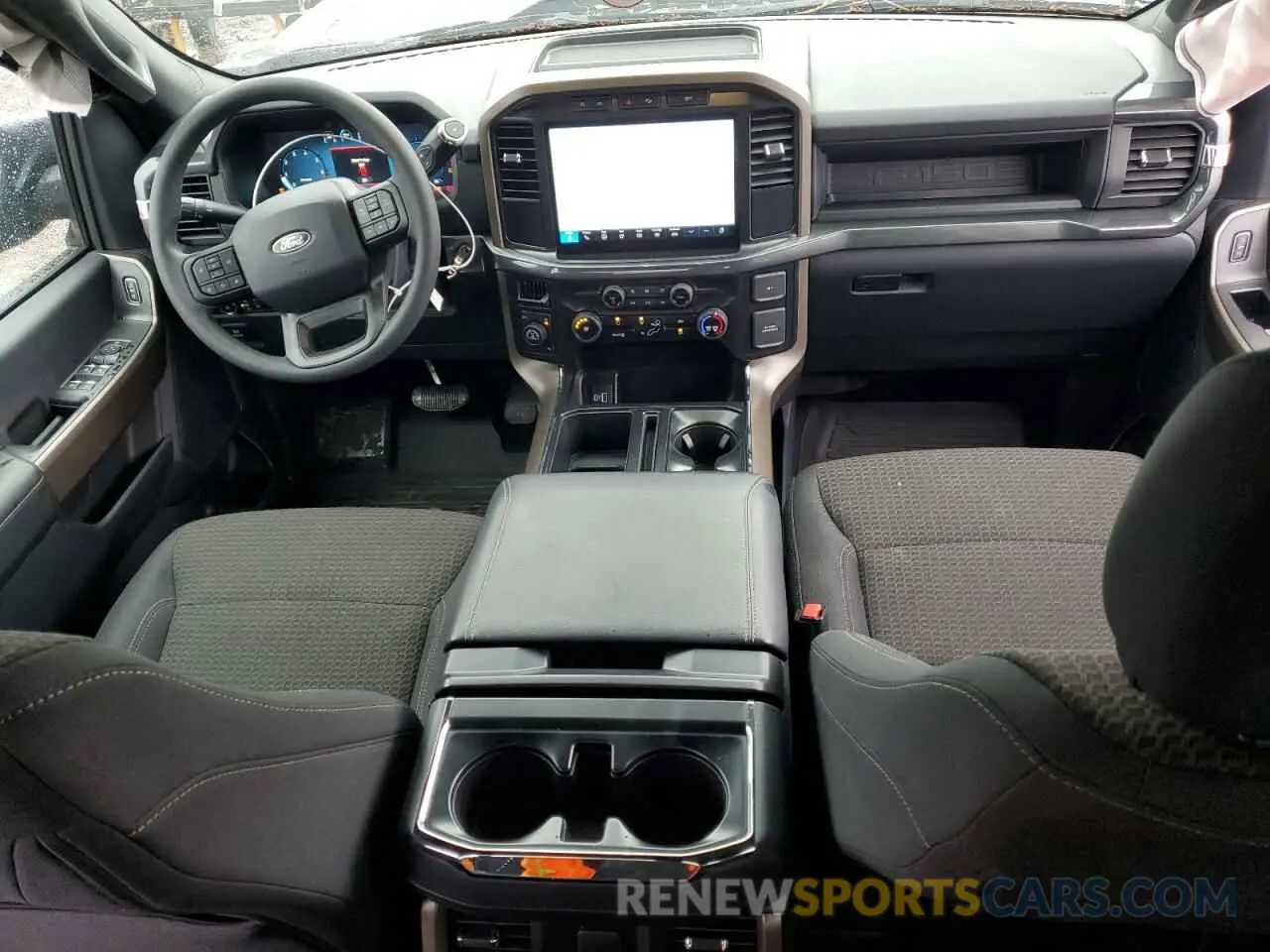 8 fotografías del automóvil dañado 1FTEW2LP1RFB39332 FORD F150 STX 2024