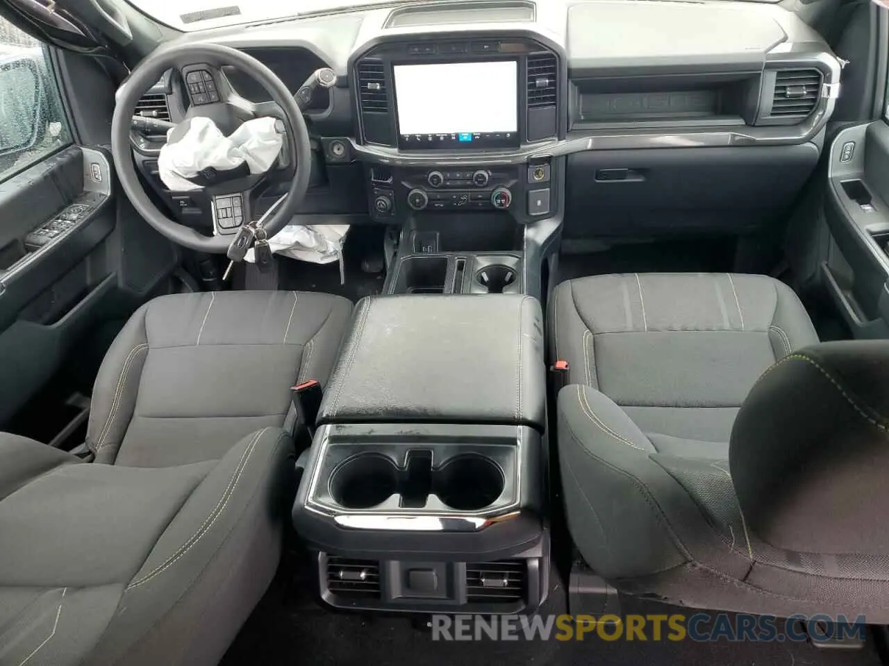 8 fotografías del automóvil dañado 1FTEW2LP5RKD46491 FORD F150 STX 2024