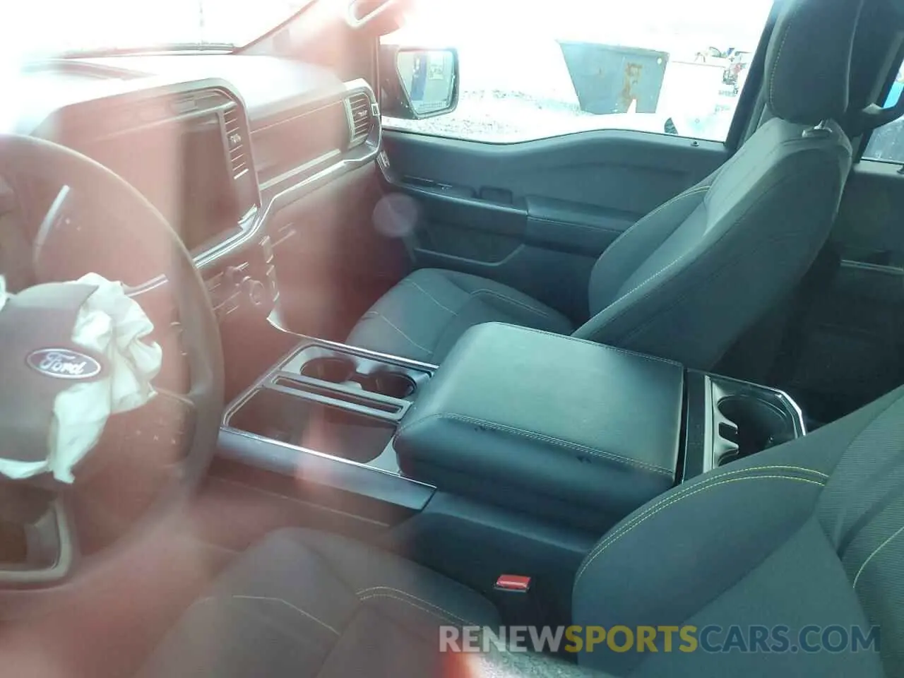 8 fotografías del automóvil dañado 1FTEW2LP6RFA88913 FORD F150 STX 2024