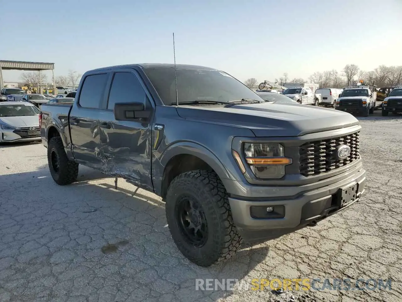 4 fotografías del automóvil dañado 1FTEW2LP7RKD48887 FORD F150 STX 2024