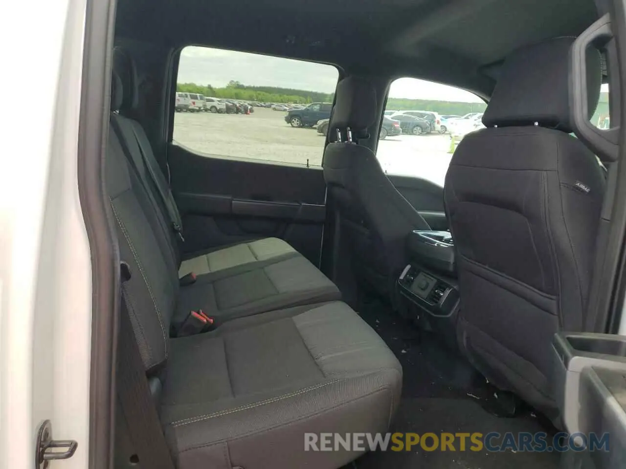 10 fotografías del automóvil dañado 1FTEW2LP9RKD03515 FORD F150 STX 2024