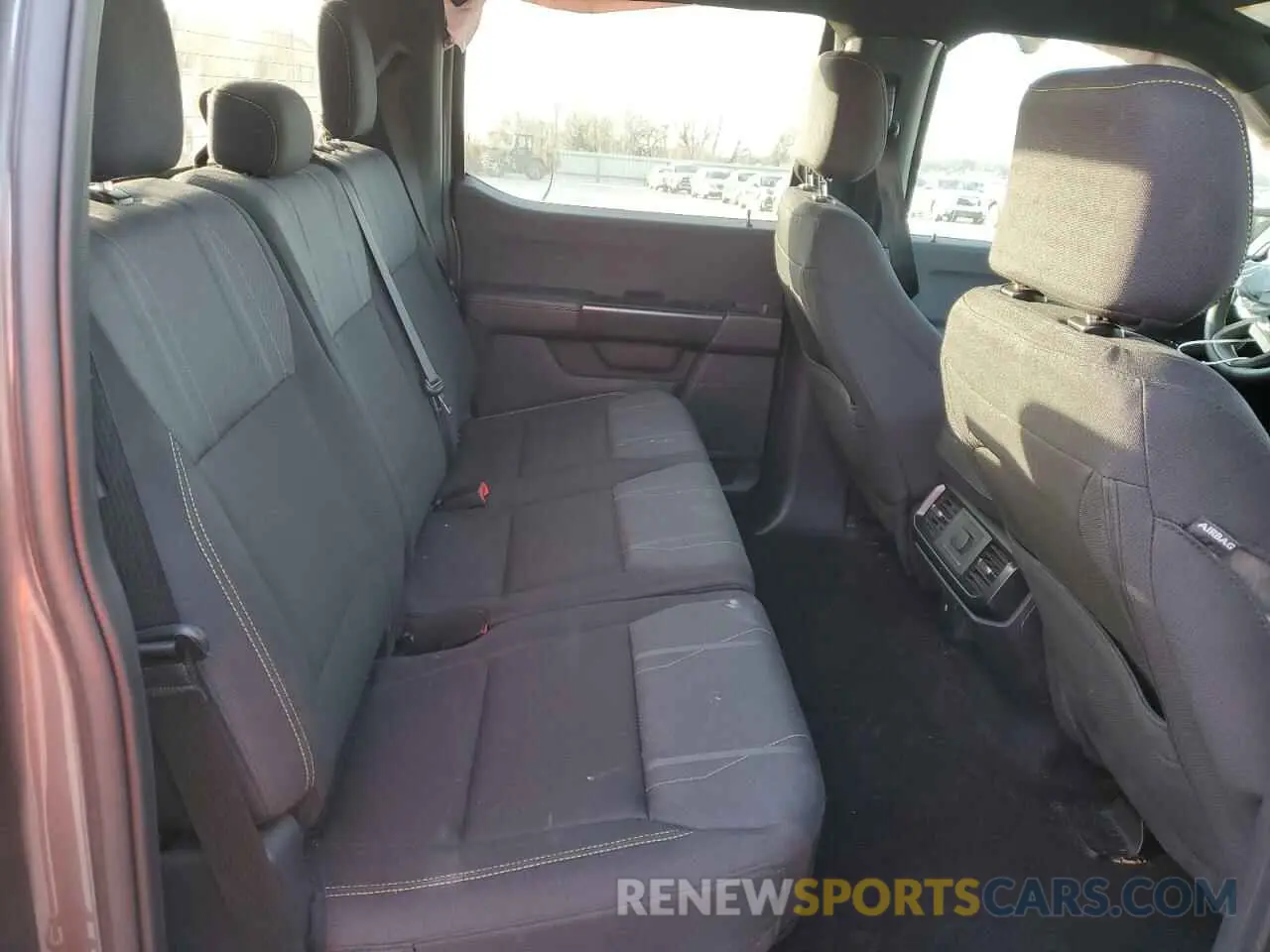 10 fotografías del automóvil dañado 1FTEW2LP9RKF12642 FORD F150 STX 2024