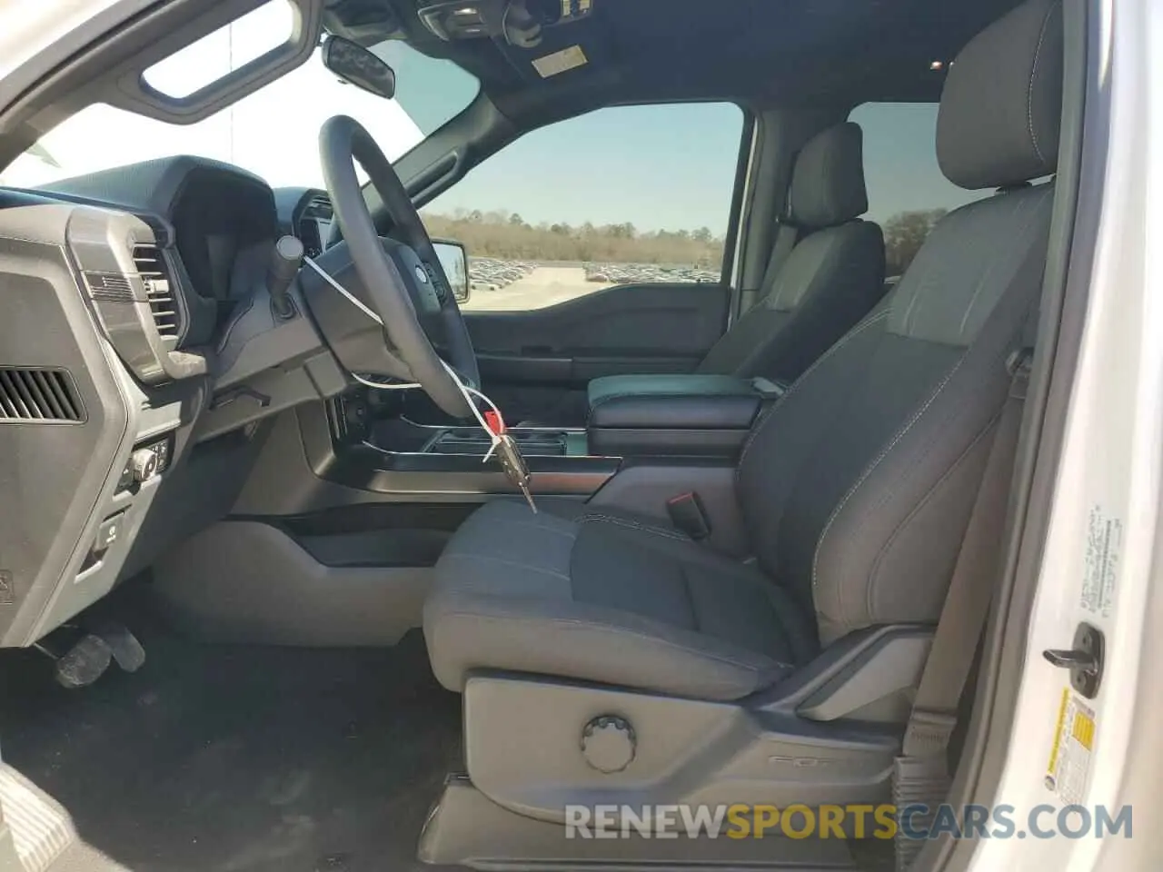 7 fotografías del automóvil dañado 1FTFW2L59RKE14875 FORD F150 STX 2024
