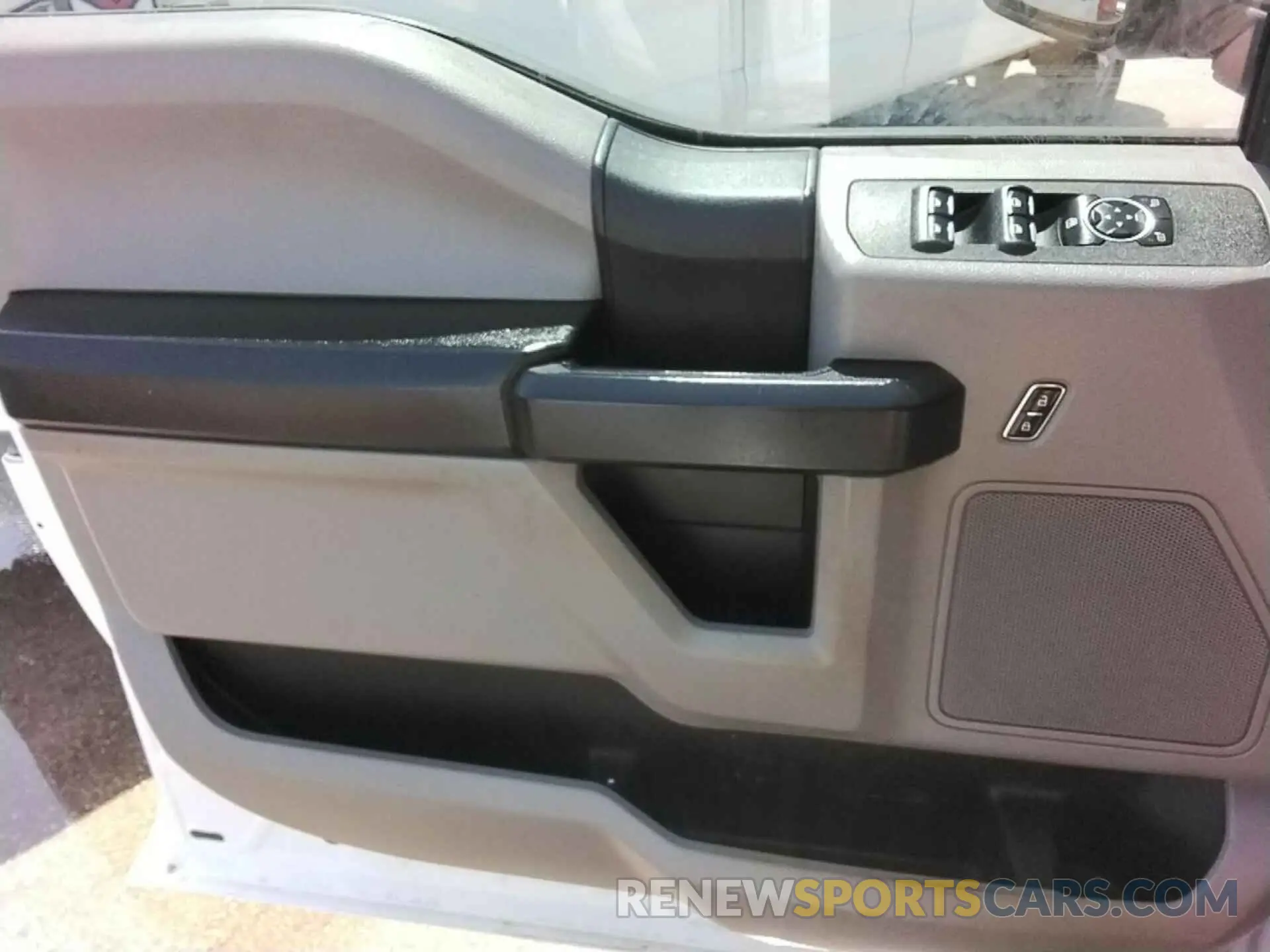 2 fotografías del automóvil dañado 1FT7W2A68KEC31553 FORD F250 2019