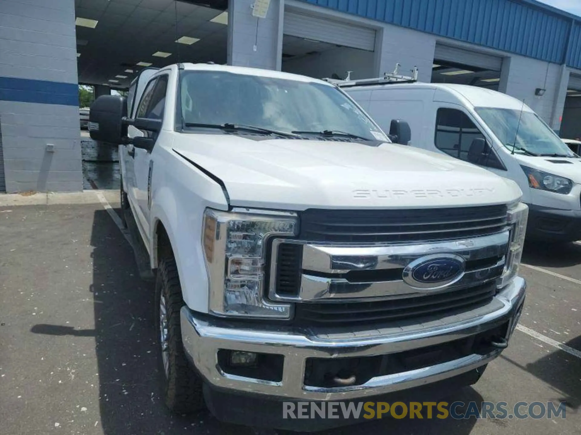 10 fotografías del automóvil dañado 1FT7W2B6XKEG11413 FORD F250 2019