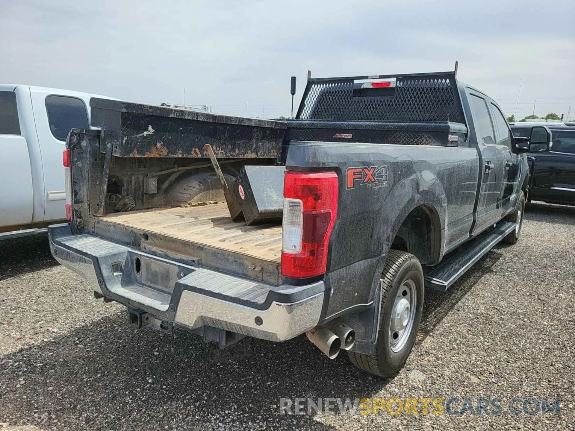 11 fotografías del automóvil dañado 1FT7W2BT1KEF25400 FORD F250 2019