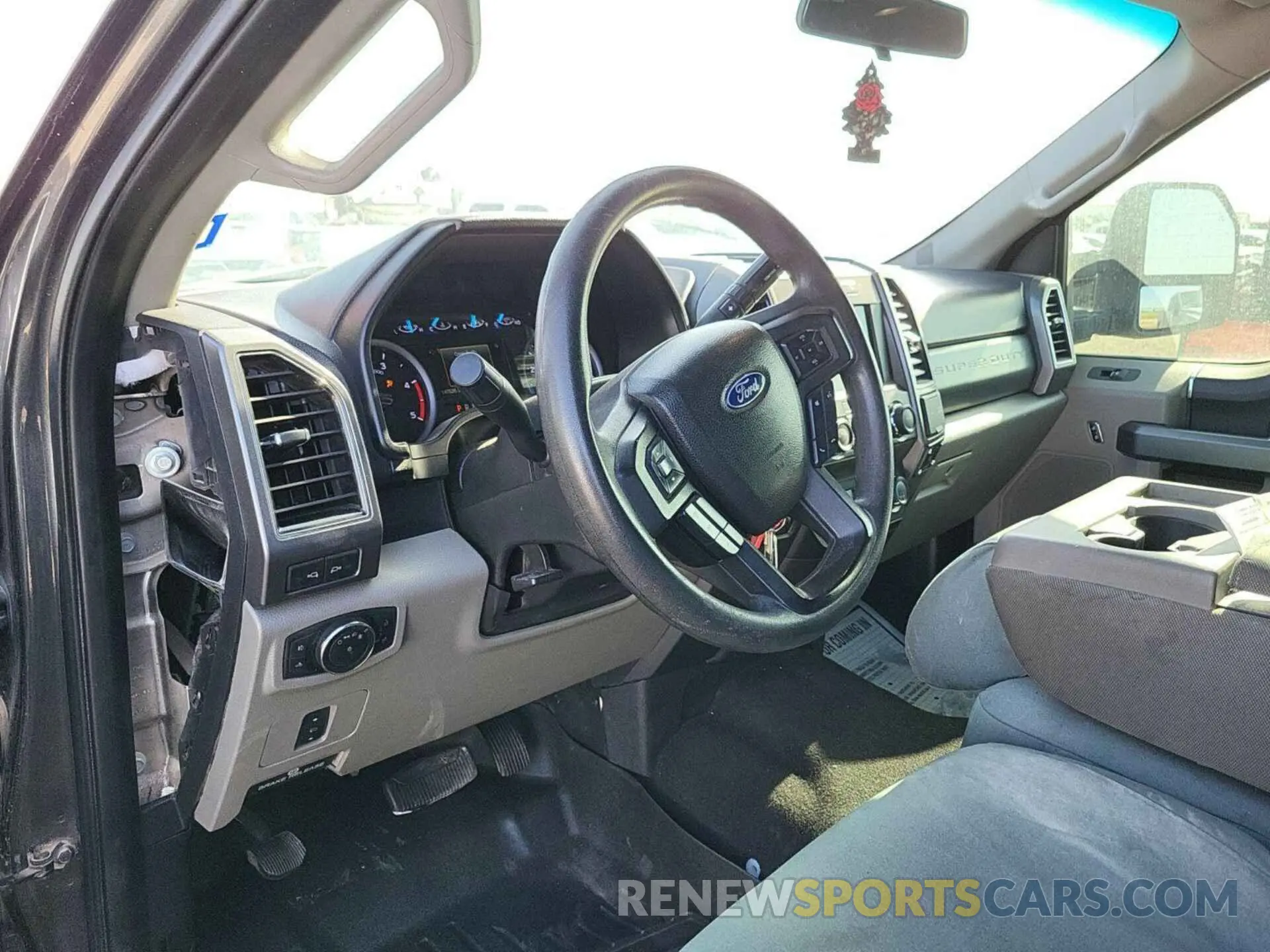 29 fotografías del automóvil dañado 1FT7W2BT1KEF25400 FORD F250 2019