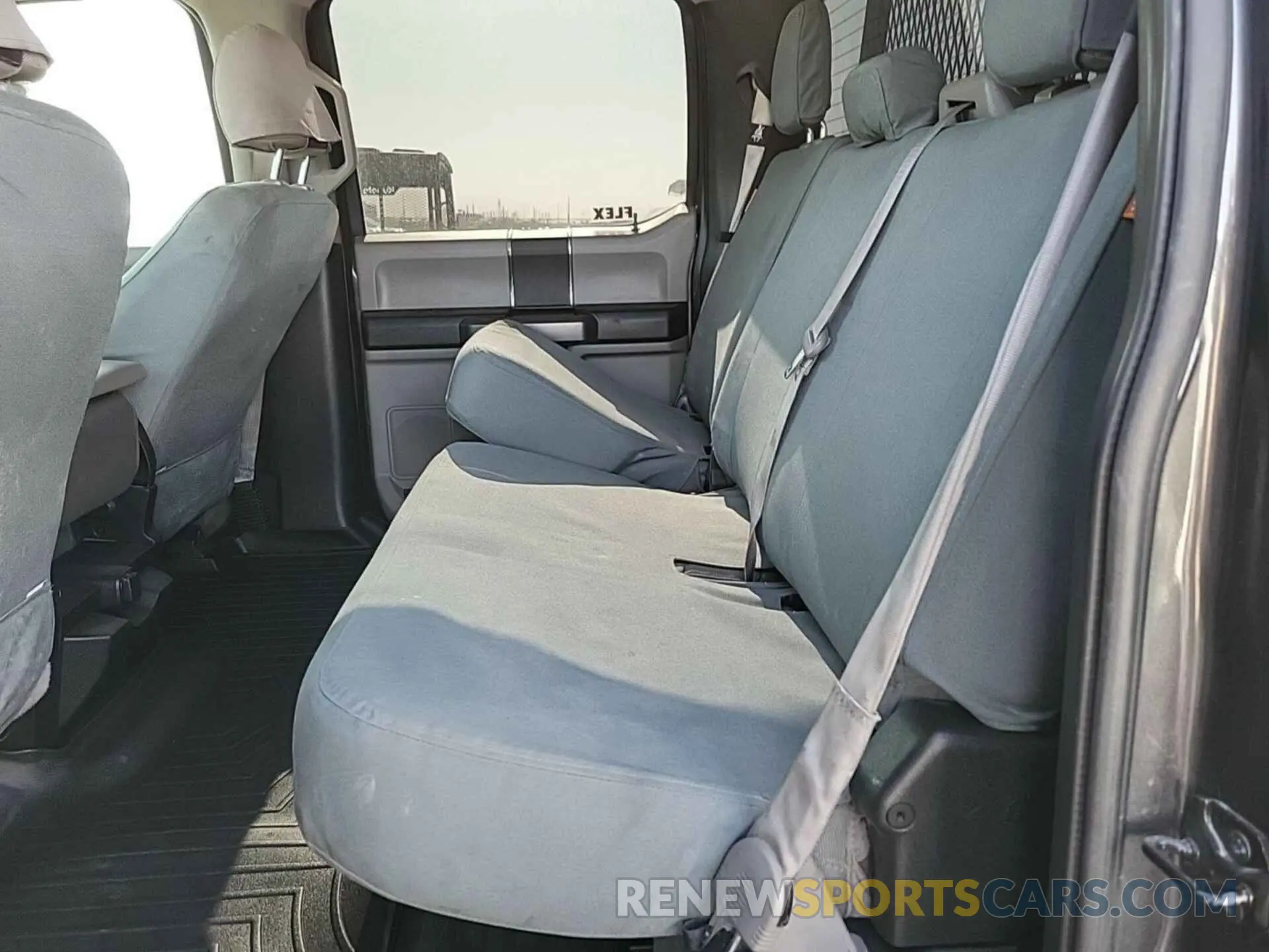 4 fotografías del automóvil dañado 1FT7W2BT1KEF25400 FORD F250 2019