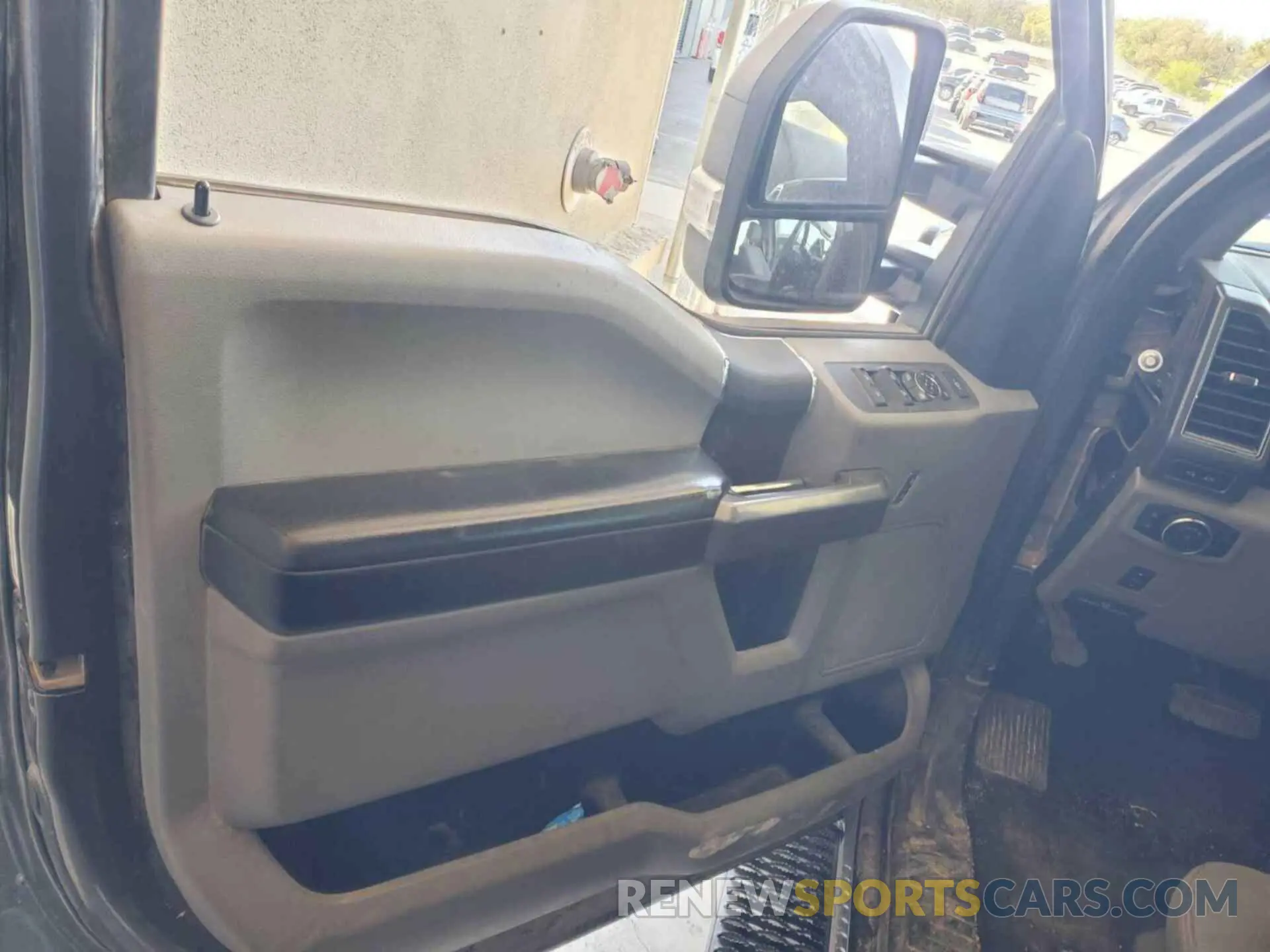 17 fotografías del automóvil dañado 1FT7W2BT3KEF25401 FORD F250 2019