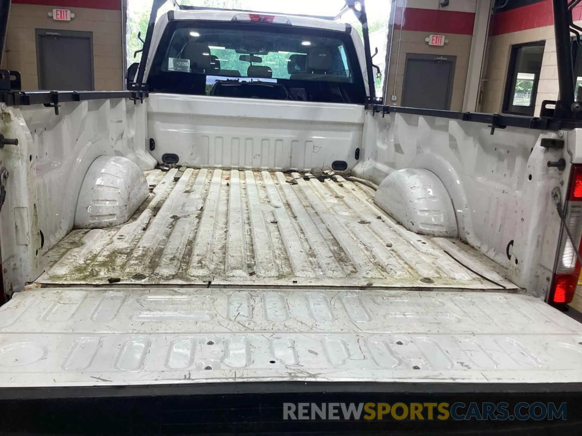32 fotografías del automóvil dañado 1FT7W2BT5KEF57380 FORD F250 2019