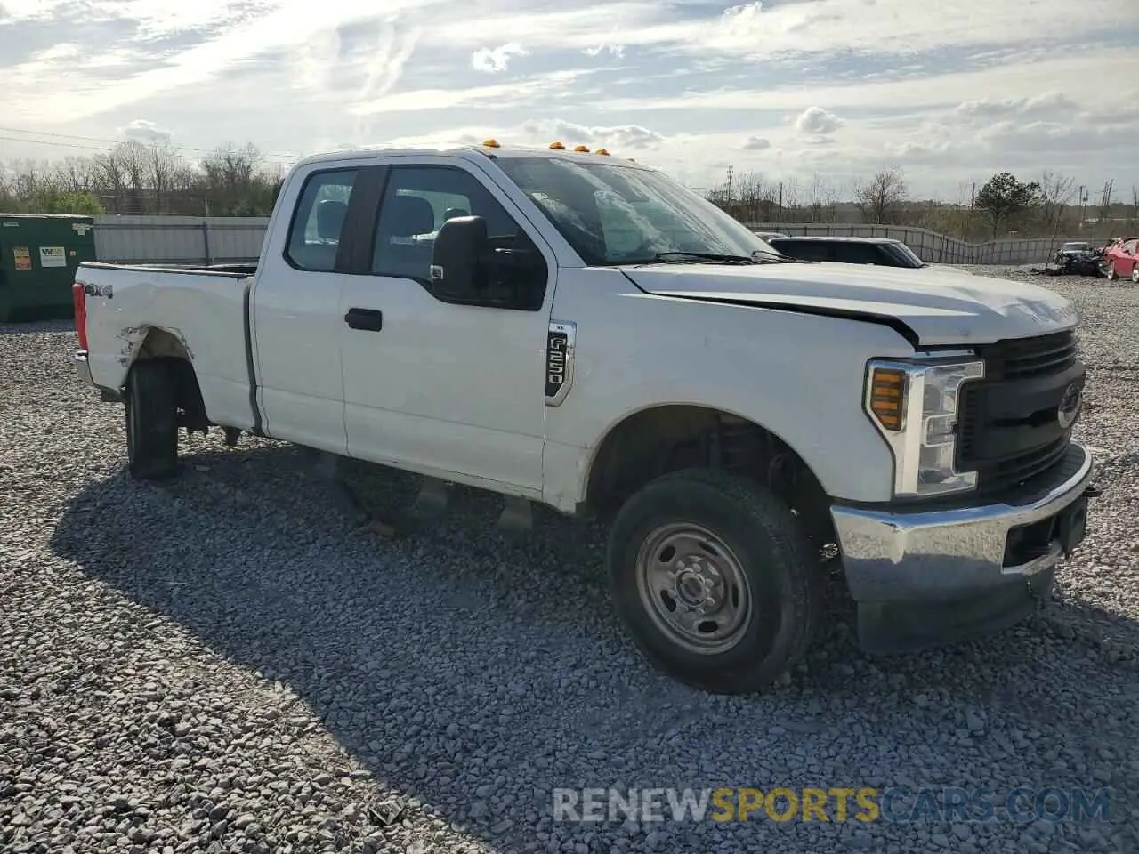 4 fotografías del automóvil dañado 1FT7X2B61KEG32082 FORD F250 2019