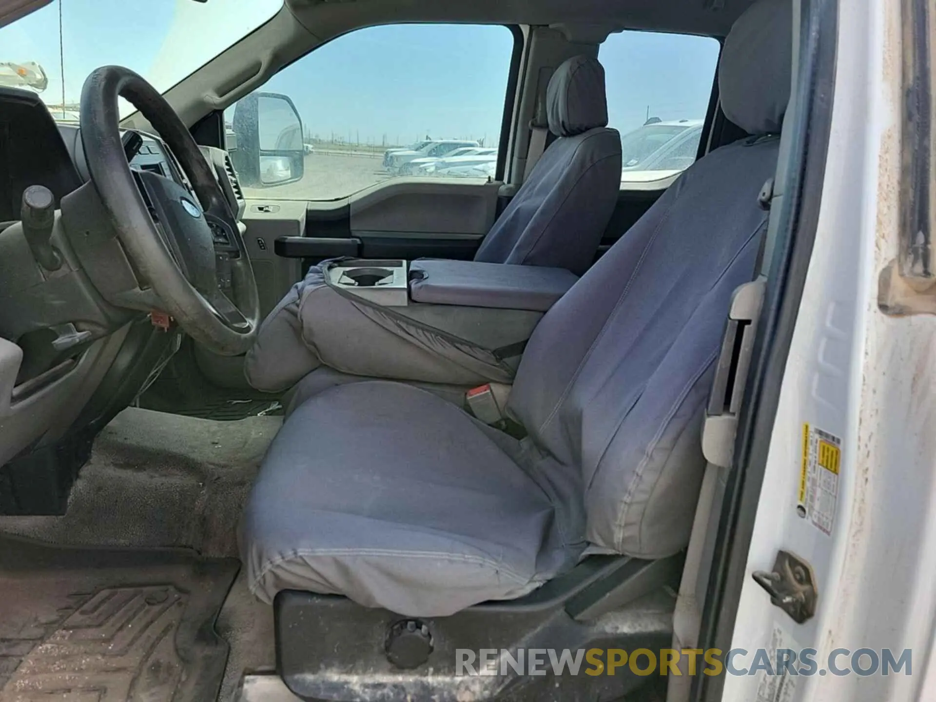 16 fotografías del automóvil dañado 1FT7X2B63KEE06173 FORD F250 2019